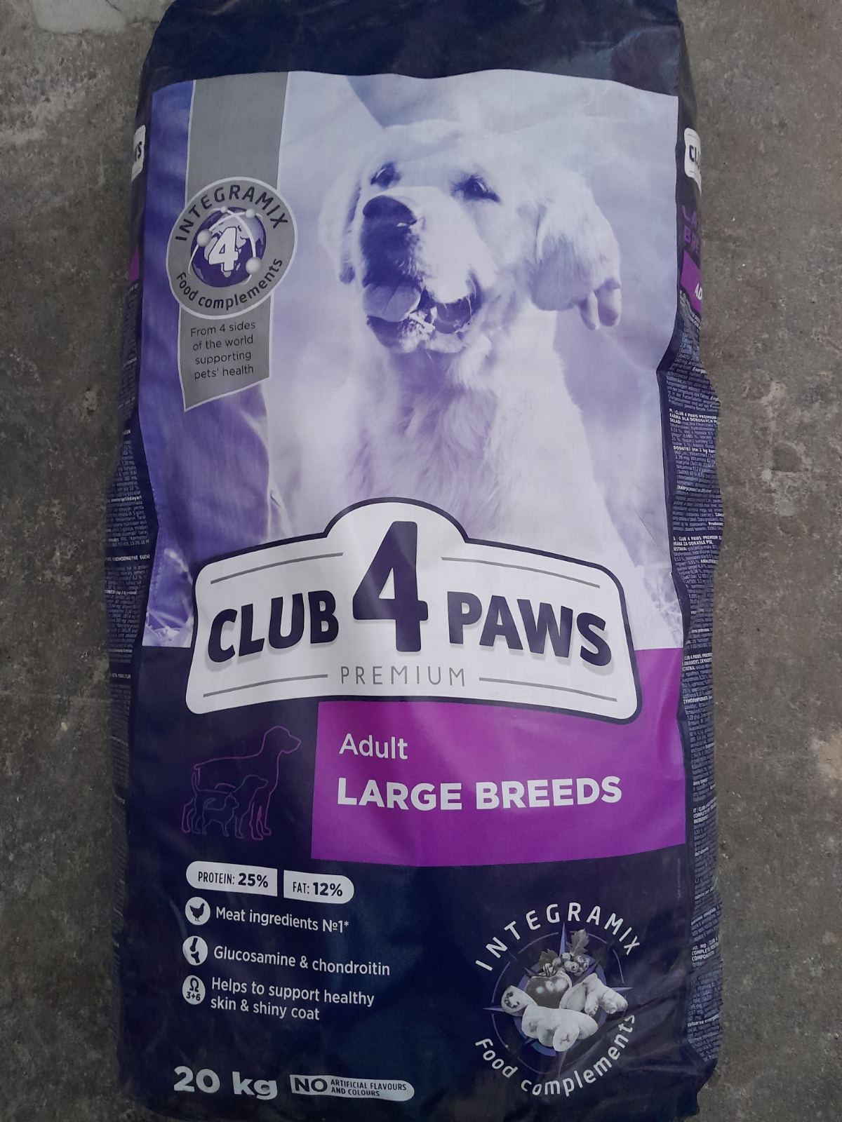 Повнораціонний сухий корм Клуб 4 Лапи Преміум для дорослих собак великих порід, 20 кг